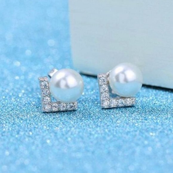 NEW Sterling Silver PEARL Shevron Earrings - Picture 2 of 4